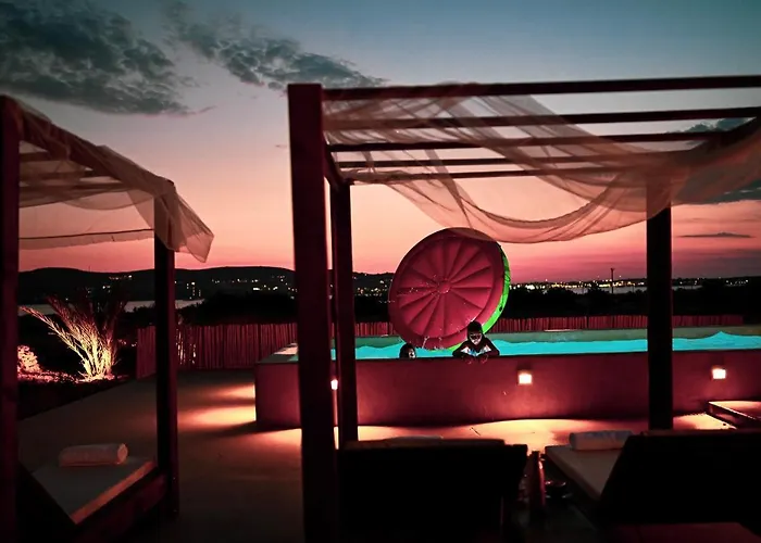 فيلة Paros House *