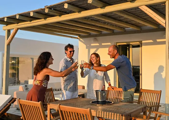 فيلة Paros House