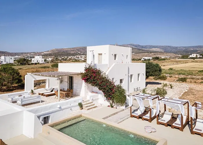 فيلة Paros House *