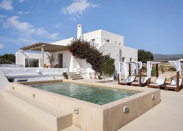 فيلة Paros House *